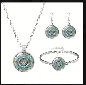 Jewelry set, boho style pendant, earrings & bracelet set.‎ New